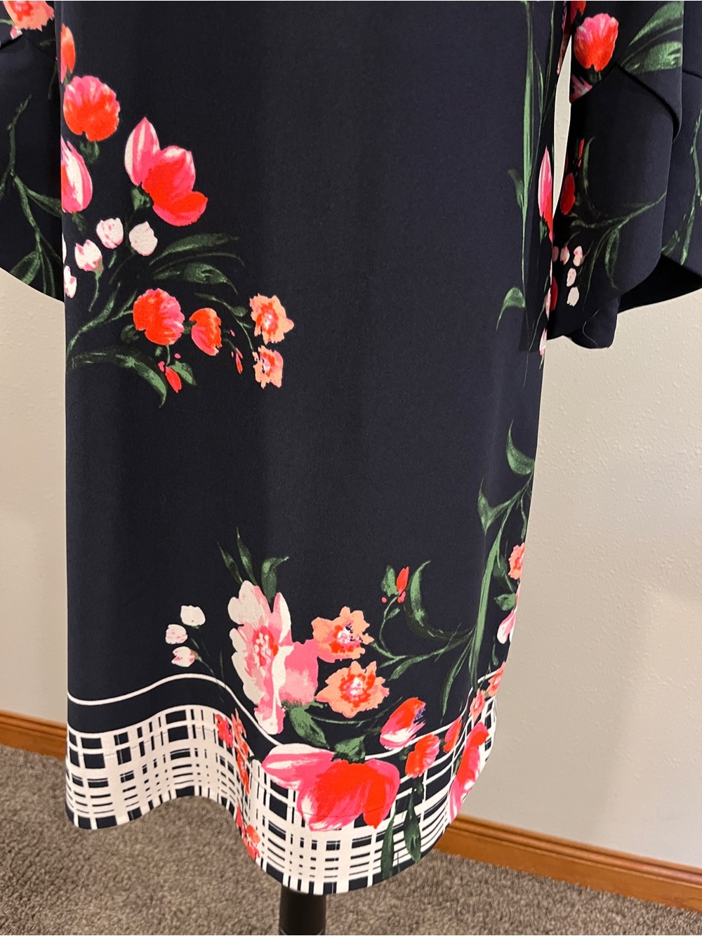 Vince‎ Camuto Navy Floral knee length Shift Dress size 14 - Picture 5 of 12